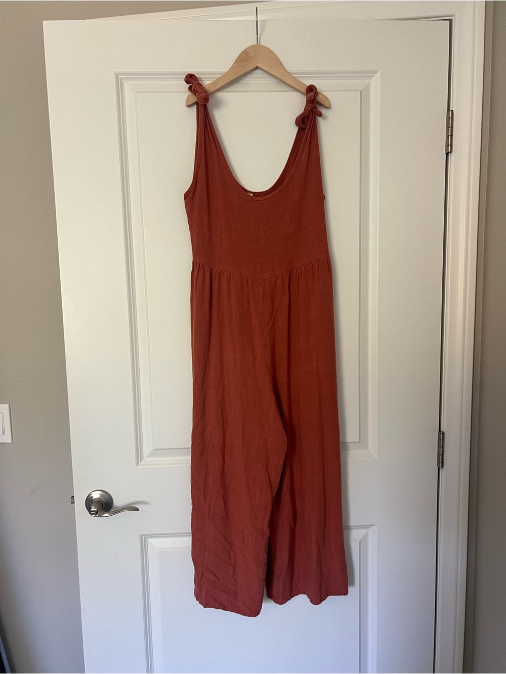 mahina Rust Red Scoop Neck Tank